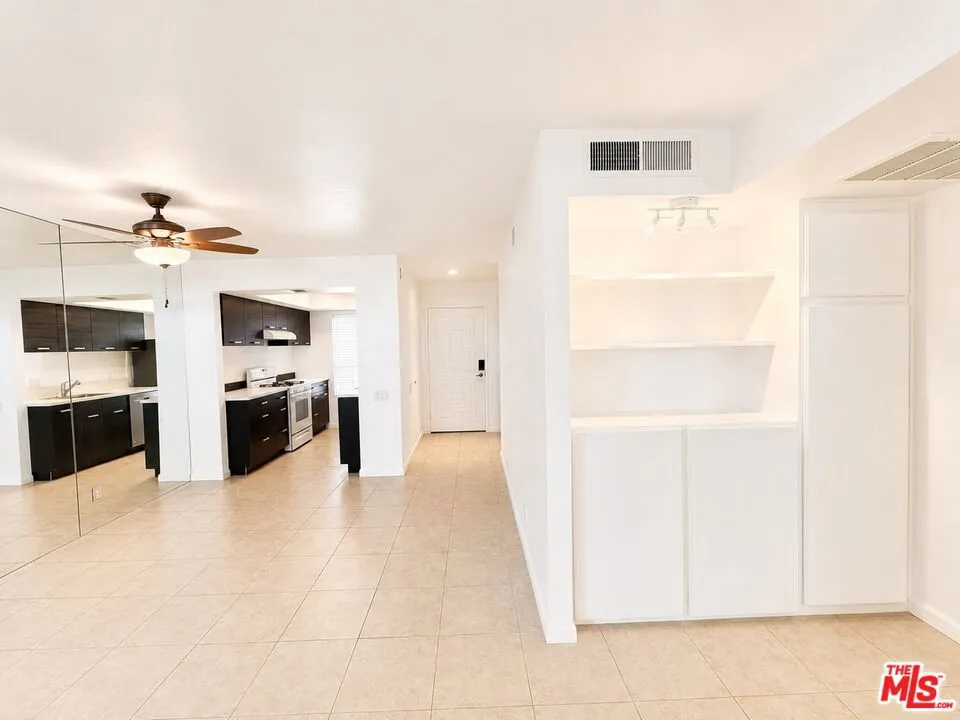 2170 S Palm Canyon Drive #28 Palm Springs, CA 92264