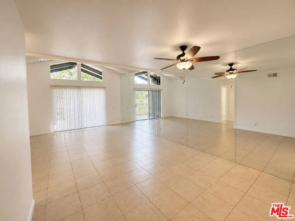 2170 S Palm Canyon Drive #28 Palm Springs, CA 92264