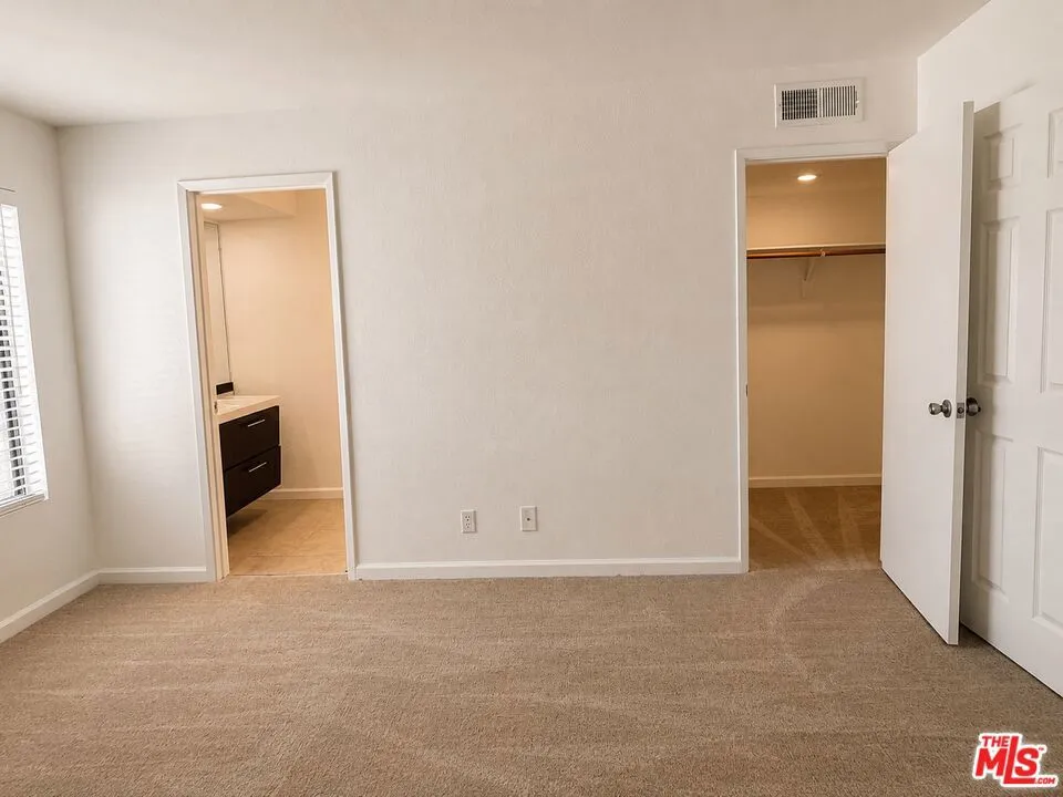 2170 S Palm Canyon Drive #28 Palm Springs, CA 92264