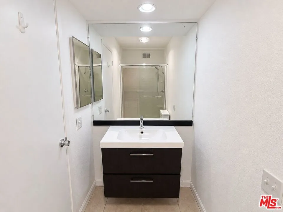 2170 S Palm Canyon Drive #28 Palm Springs, CA 92264