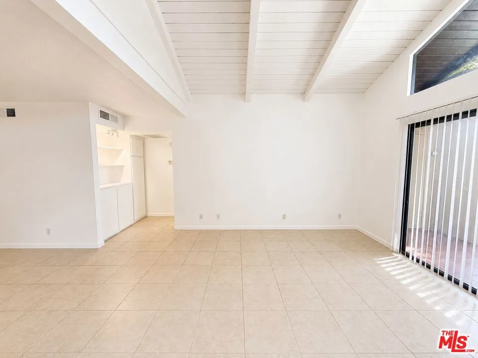 2170 S Palm Canyon Drive #28 Palm Springs, CA 92264