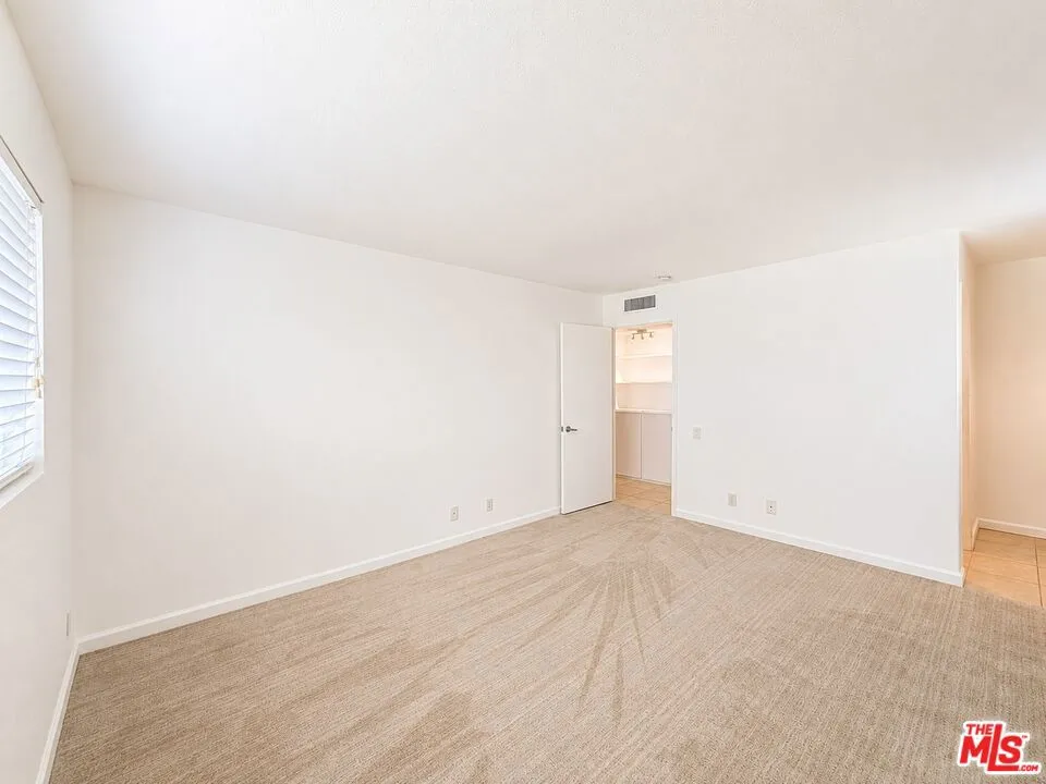 2170 S Palm Canyon Drive #28 Palm Springs, CA 92264