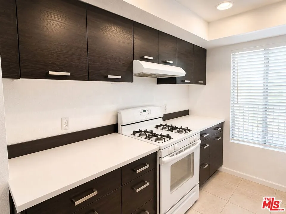 2170 S Palm Canyon Drive #28 Palm Springs, CA 92264