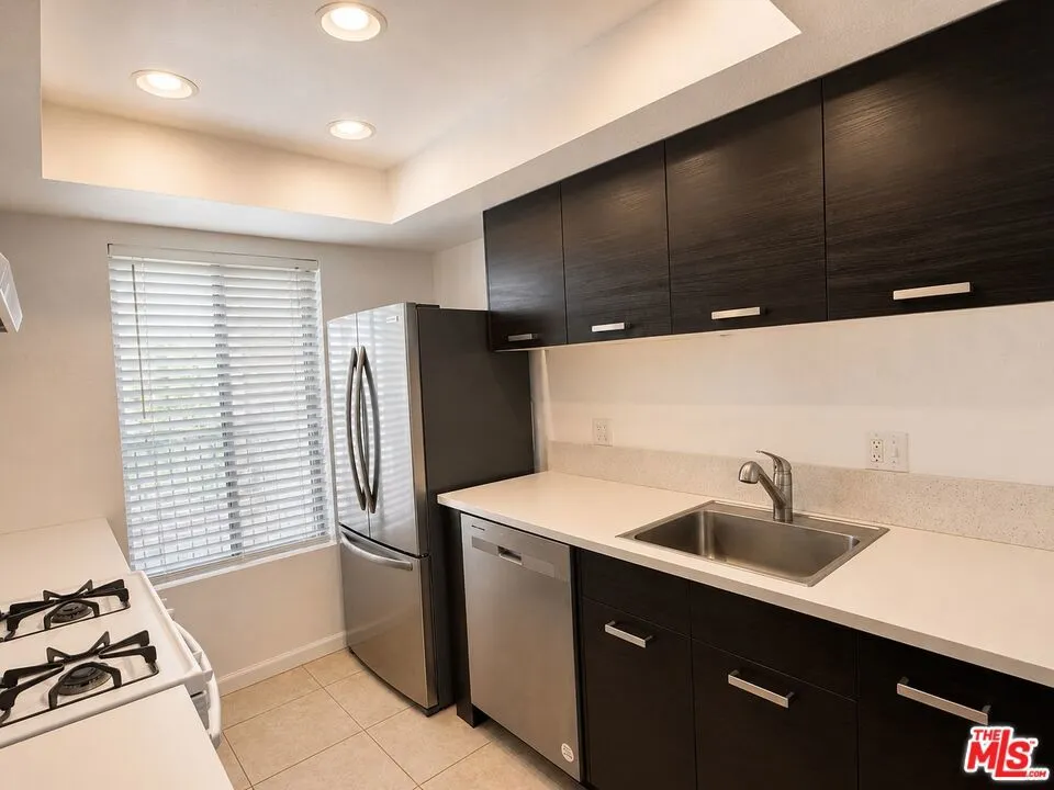 2170 S Palm Canyon Drive #28 Palm Springs, CA 92264