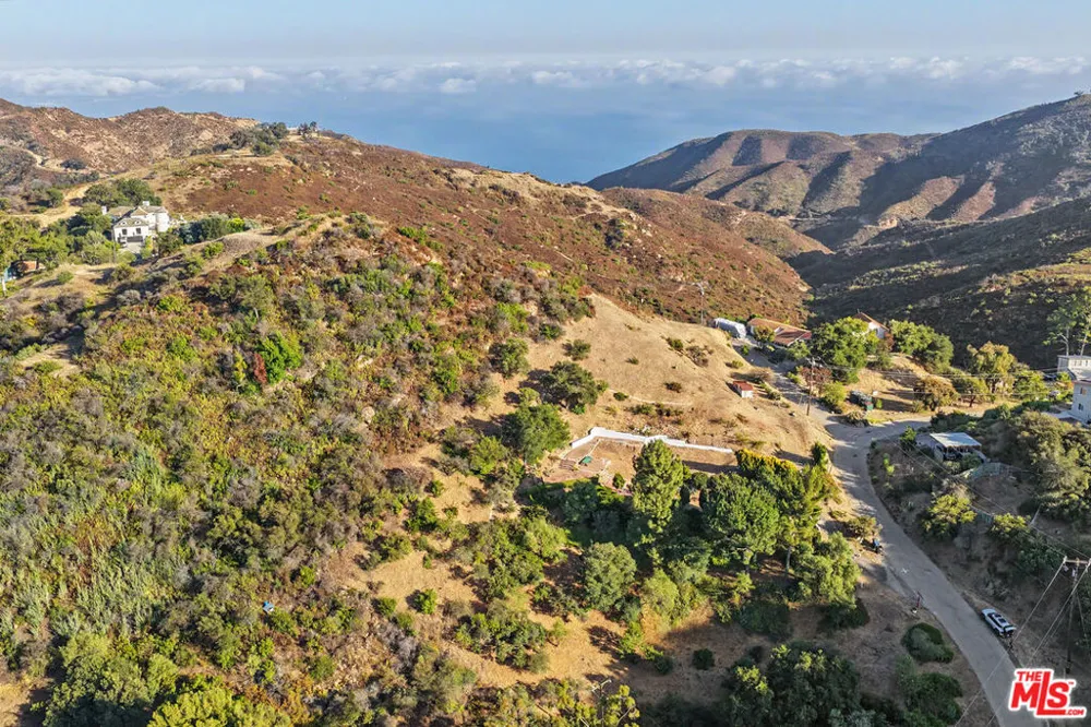 2188 Tuna Canyon Road Topanga, CA 90290