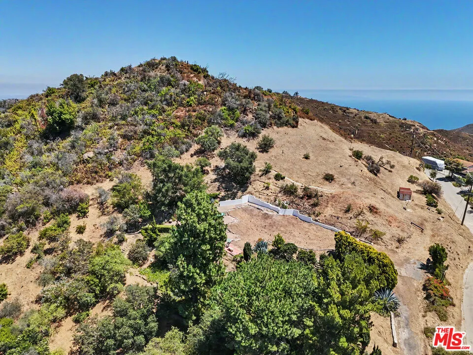 2188 Tuna Canyon Road Topanga, CA 90290