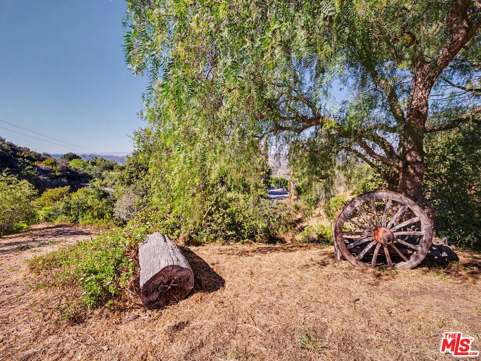 2188 Tuna Canyon Road Topanga, CA 90290