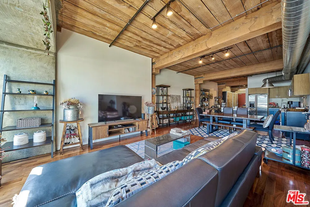 530 S Hewitt Street #326 Los Angeles, CA 90013