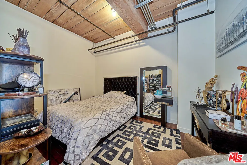 530 S Hewitt Street #326 Los Angeles, CA 90013