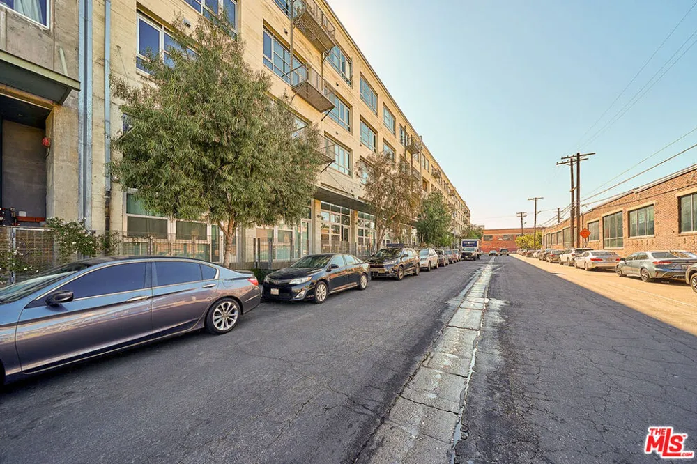 530 S Hewitt Street #326 Los Angeles, CA 90013