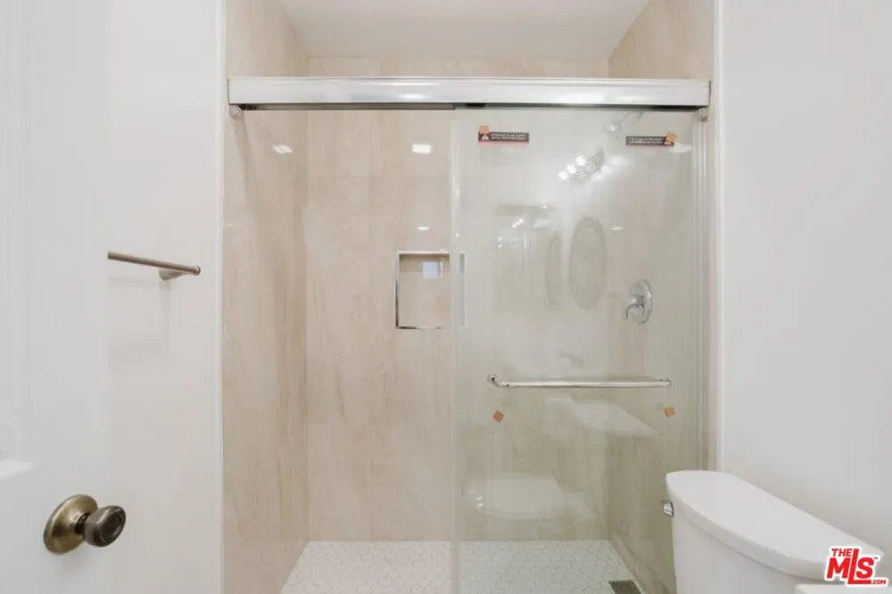 914 E Elk Avenue #3 Glendale, CA 91205