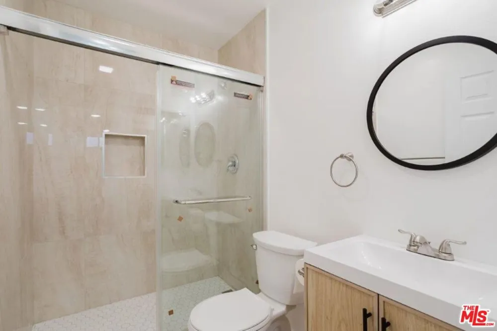914 E Elk Avenue #3 Glendale, CA 91205