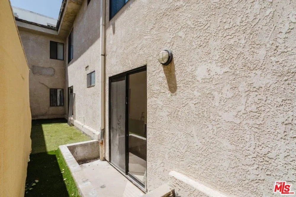 914 E Elk Avenue #3 Glendale, CA 91205