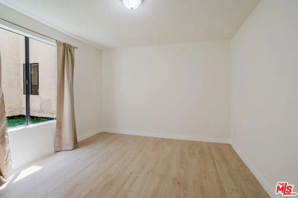 914 E Elk Avenue #3 Glendale, CA 91205