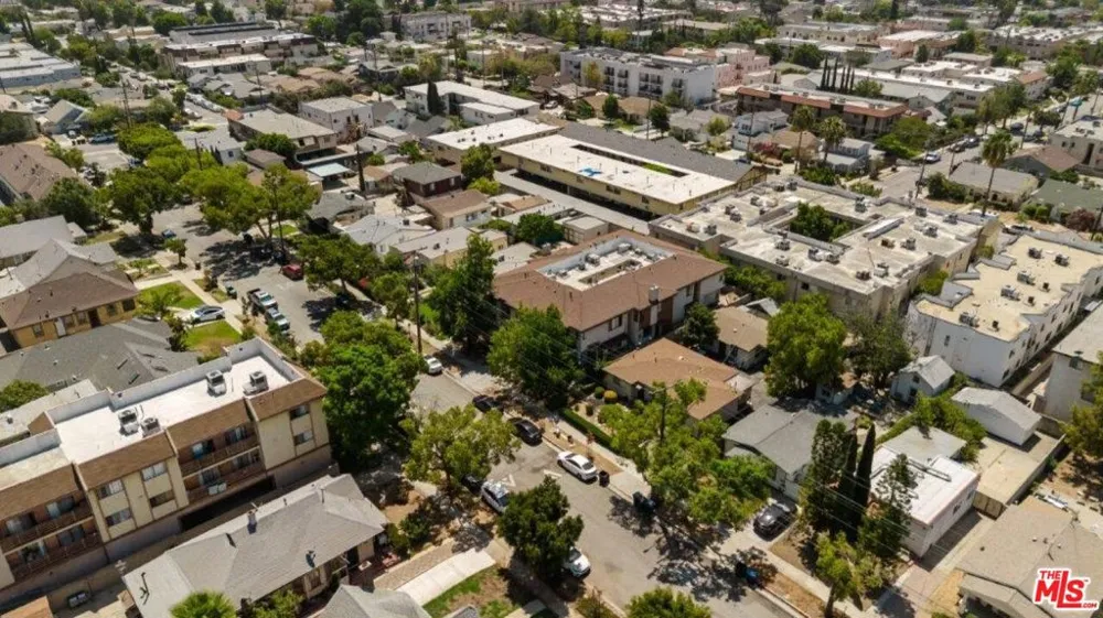914 E Elk Avenue #3 Glendale, CA 91205