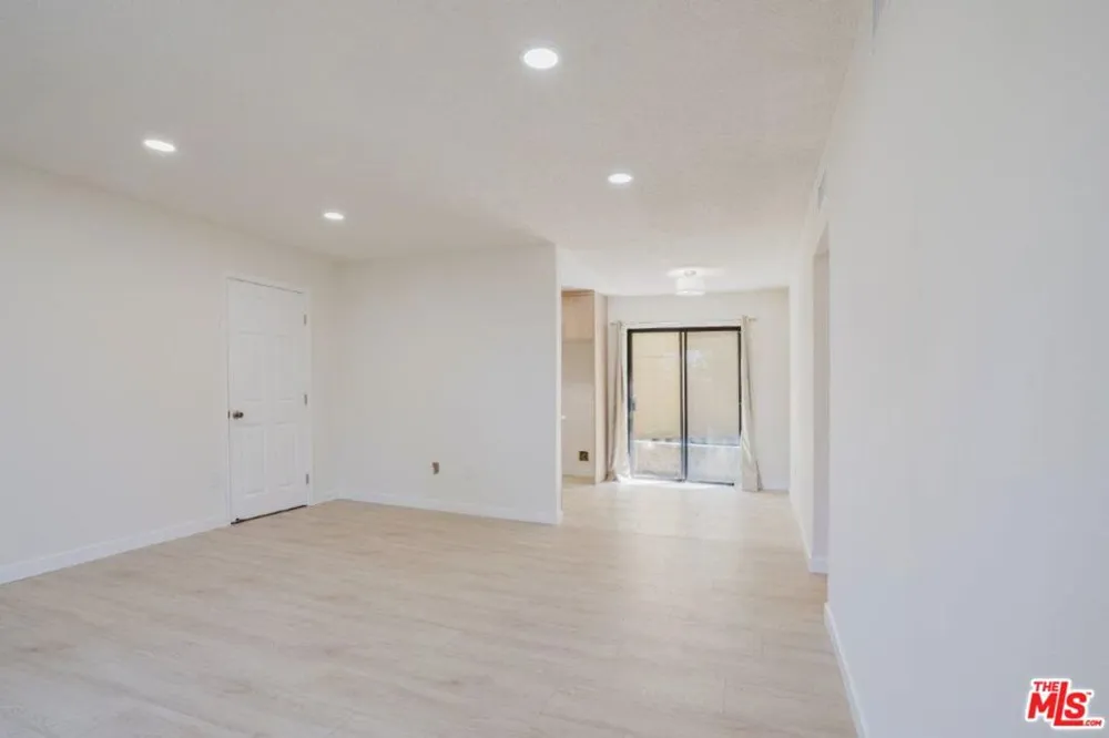 914 E Elk Avenue #3 Glendale, CA 91205