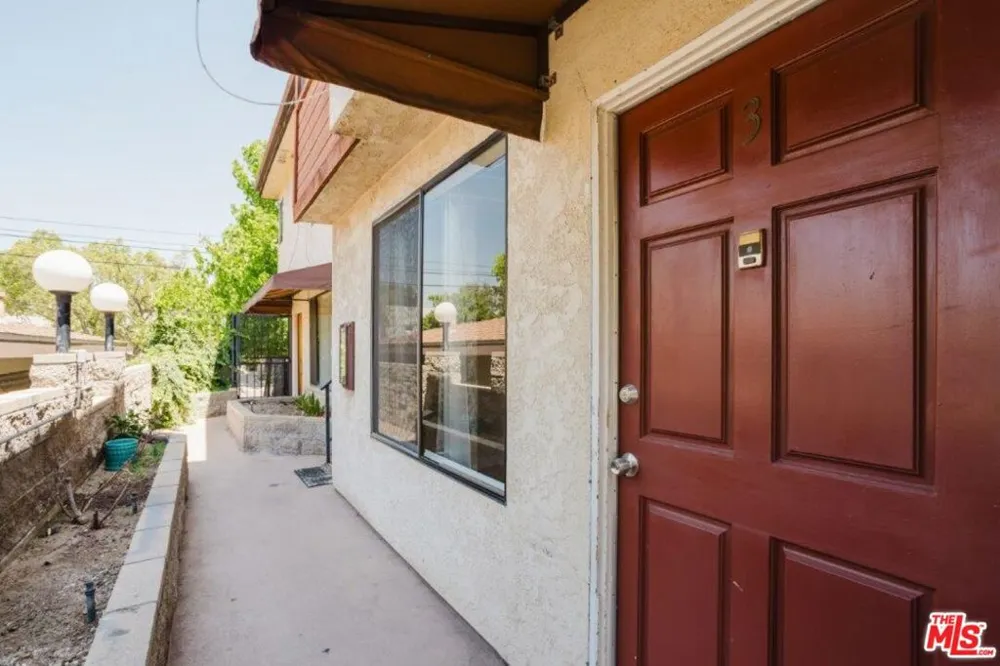 914 E Elk Avenue #3 Glendale, CA 91205