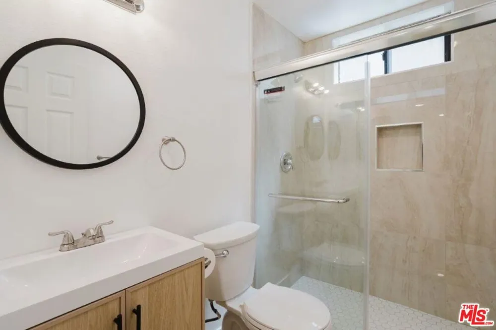 914 E Elk Avenue #3 Glendale, CA 91205