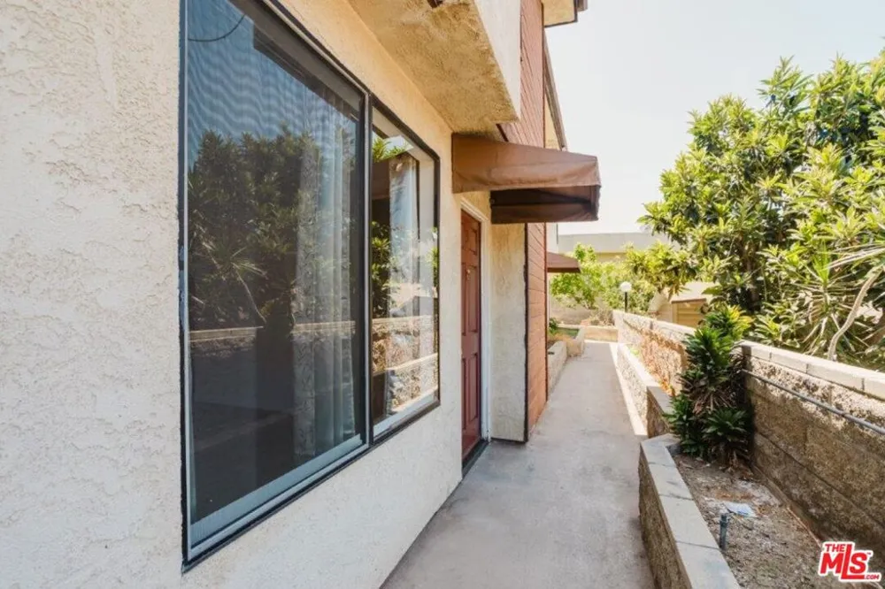 914 E Elk Avenue #3 Glendale, CA 91205