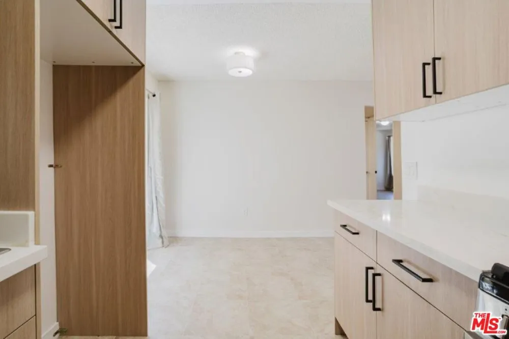 914 E Elk Avenue #3 Glendale, CA 91205