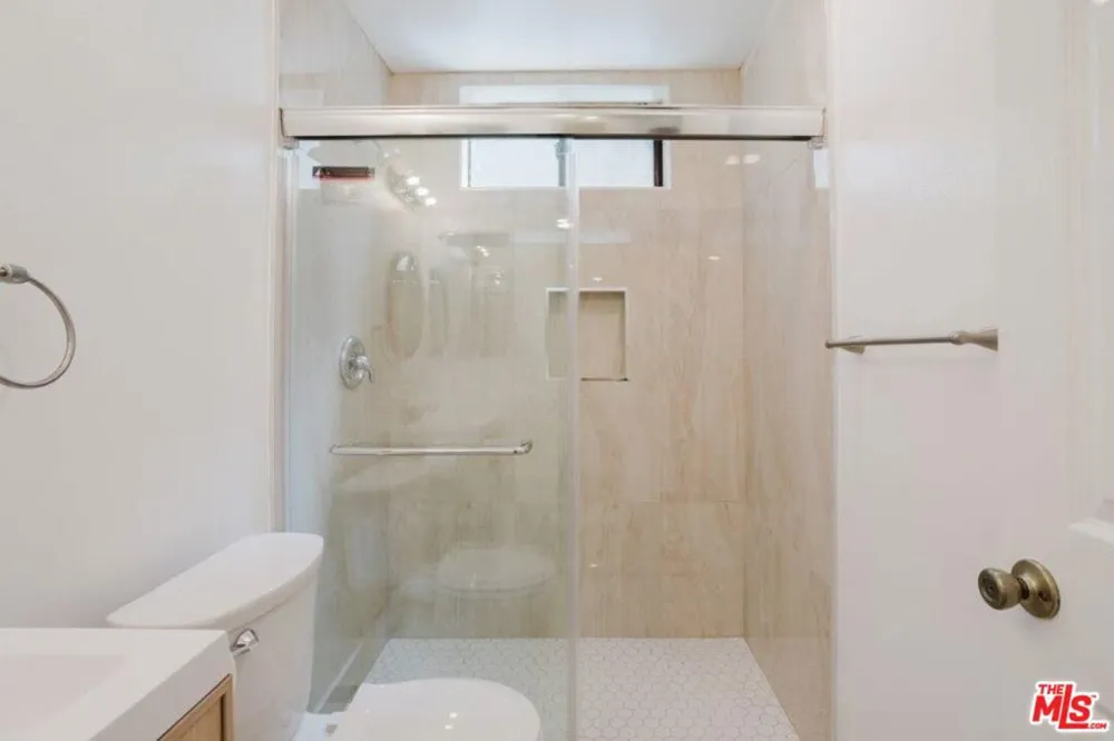 914 E Elk Avenue #3 Glendale, CA 91205