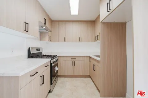 914 E Elk Avenue #3