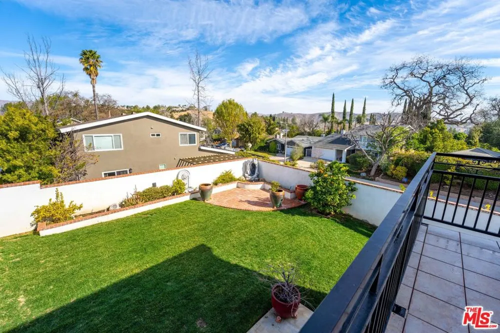 29403 Trailway Lane Agoura Hills, CA 91301
