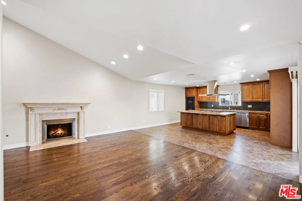 29403 Trailway Lane Agoura Hills, CA 91301