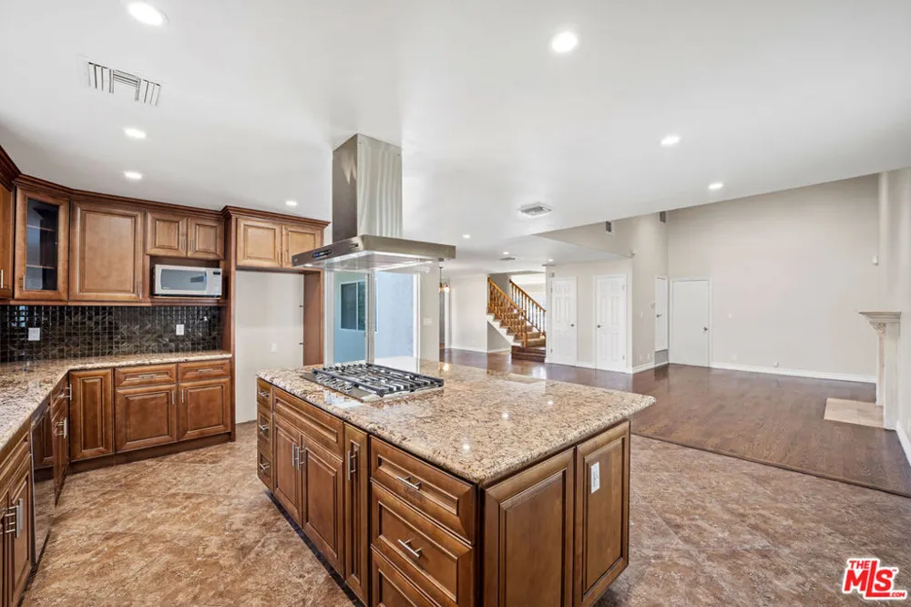 29403 Trailway Lane Agoura Hills, CA 91301