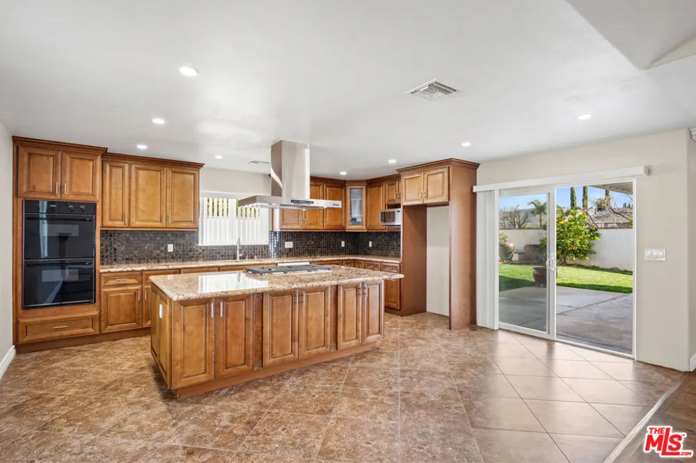 29403 Trailway Lane Agoura Hills, CA 91301