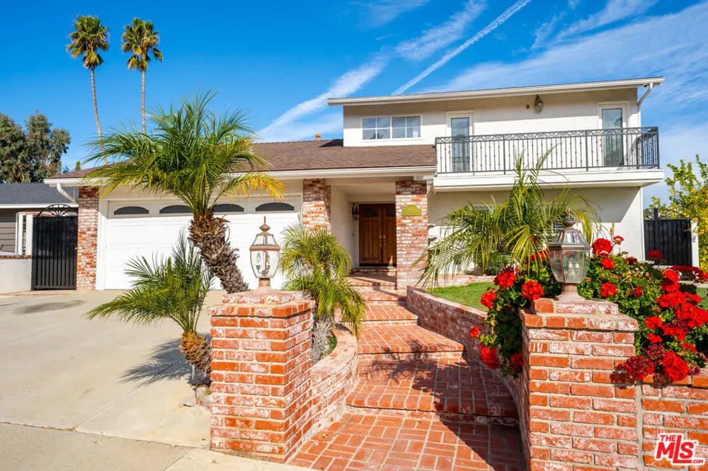 29403 Trailway Lane Agoura Hills, CA 91301