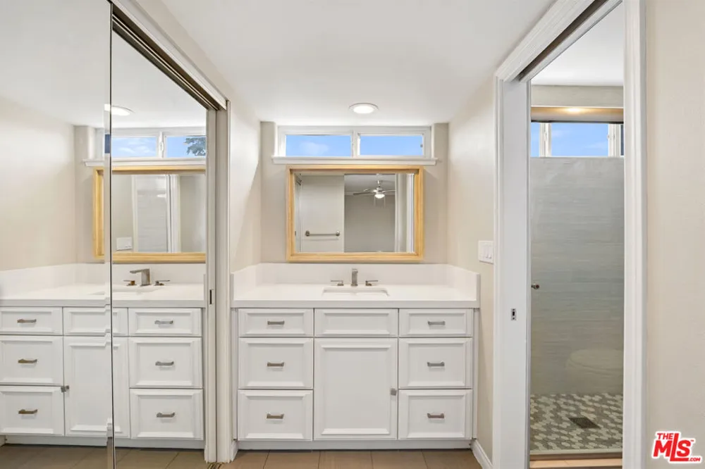 29403 Trailway Lane Agoura Hills, CA 91301