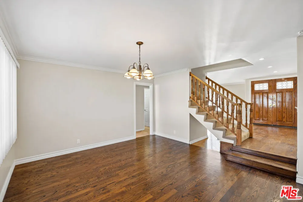 29403 Trailway Lane Agoura Hills, CA 91301