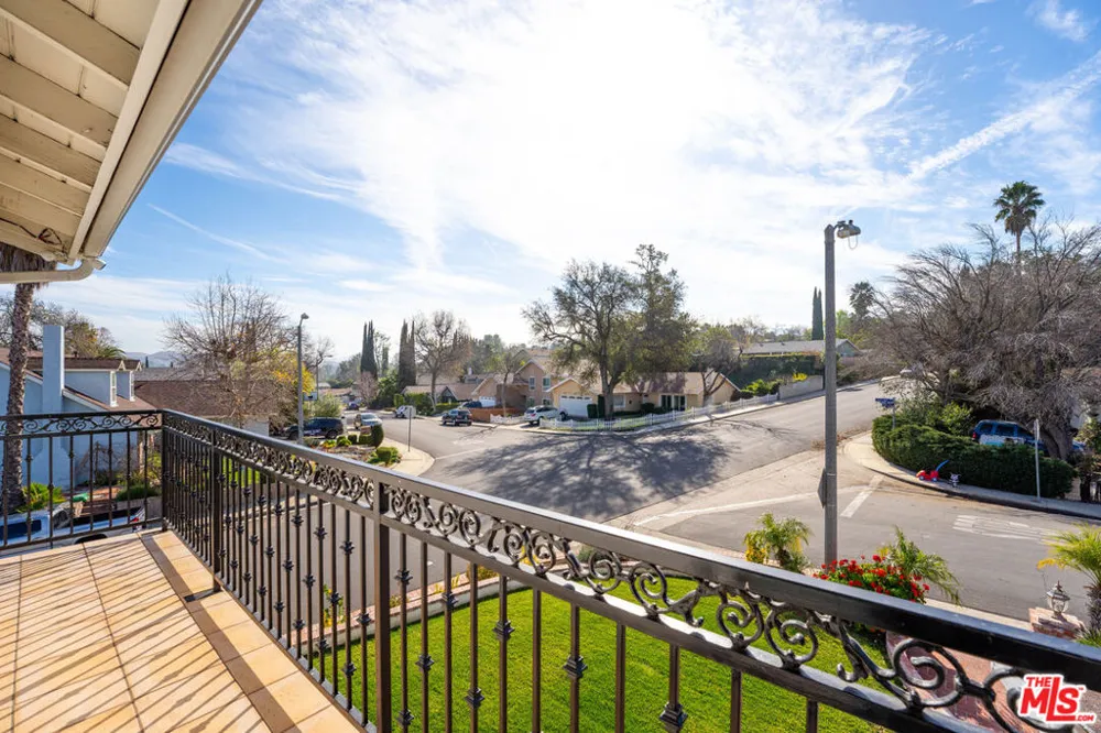 29403 Trailway Lane Agoura Hills, CA 91301