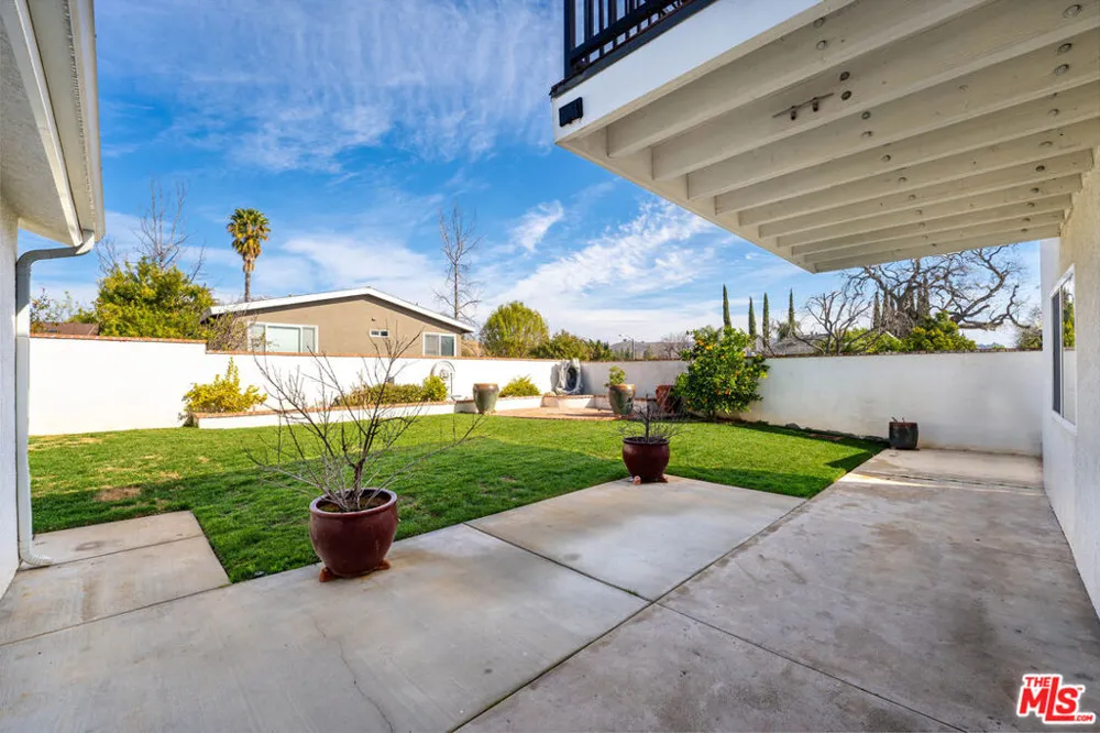 29403 Trailway Lane Agoura Hills, CA 91301