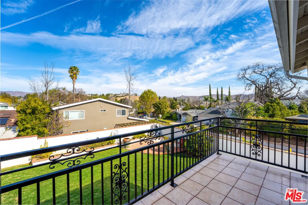 29403 Trailway Lane Agoura Hills, CA 91301