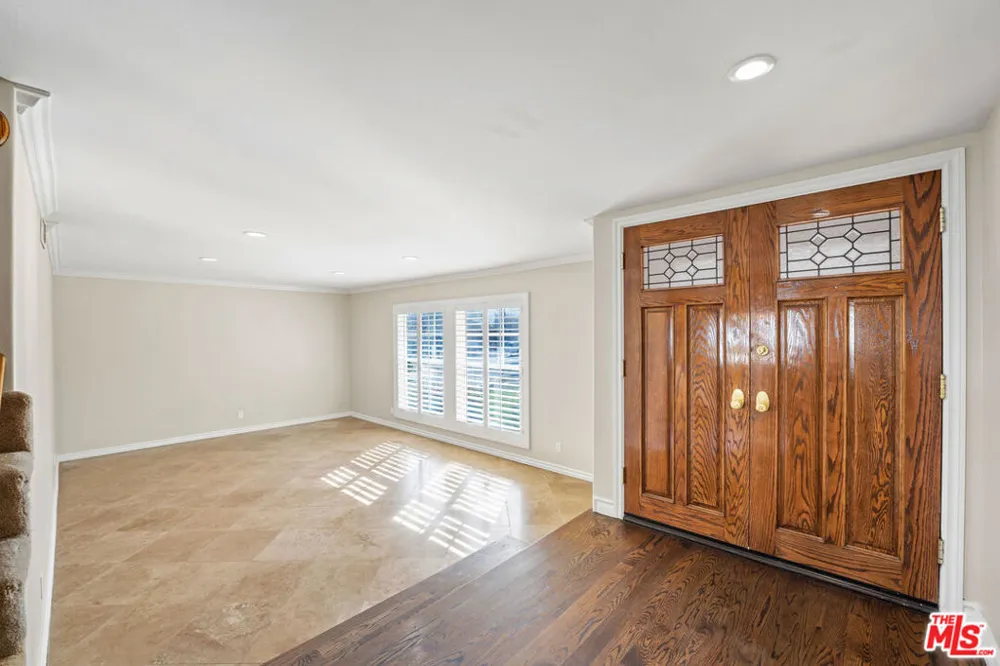 29403 Trailway Lane Agoura Hills, CA 91301