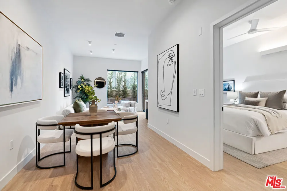3688 Overland Avenue #PH3 Los Angeles, CA 90034