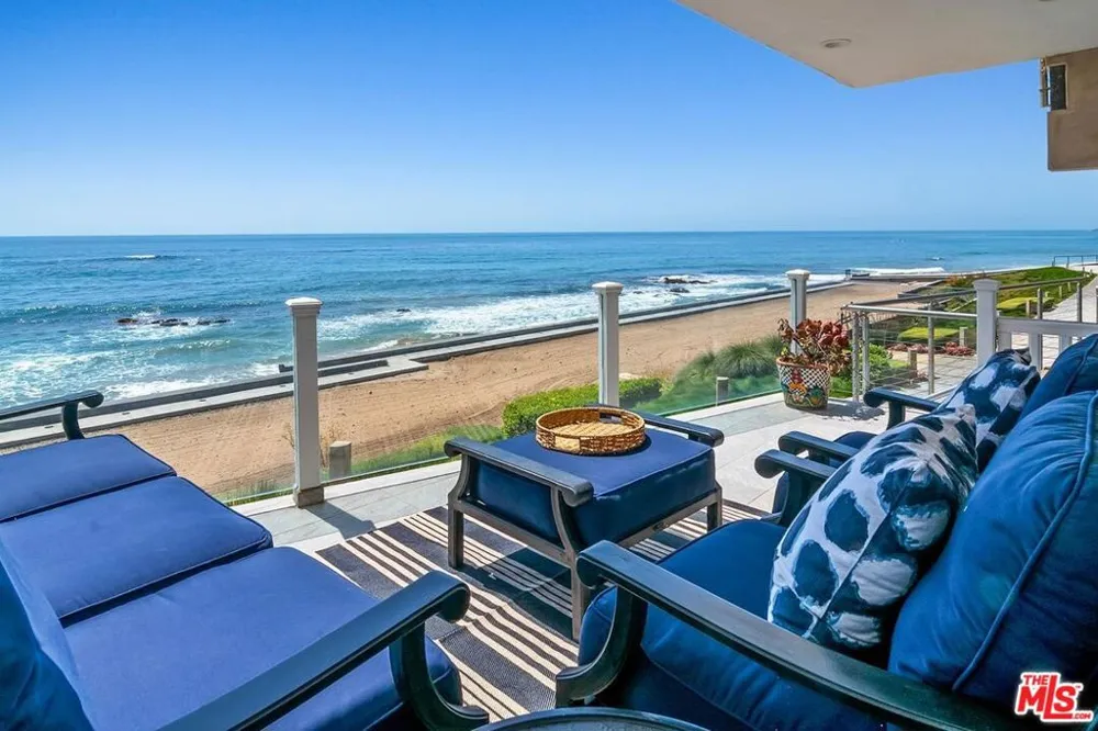 11874 Beach Club Way Malibu, CA 90265