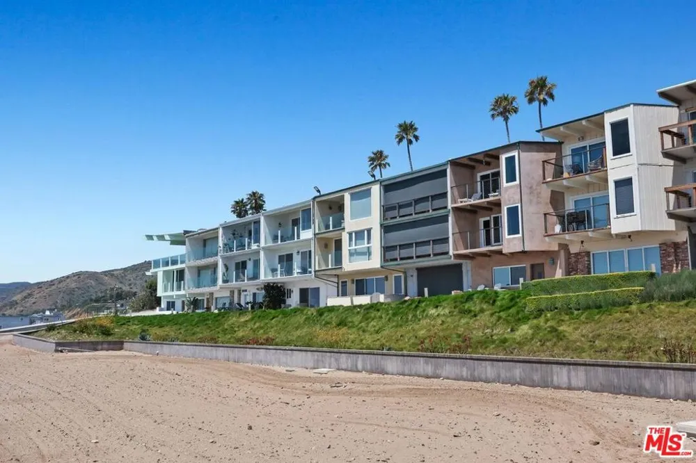 11874 Beach Club Way Malibu, CA 90265