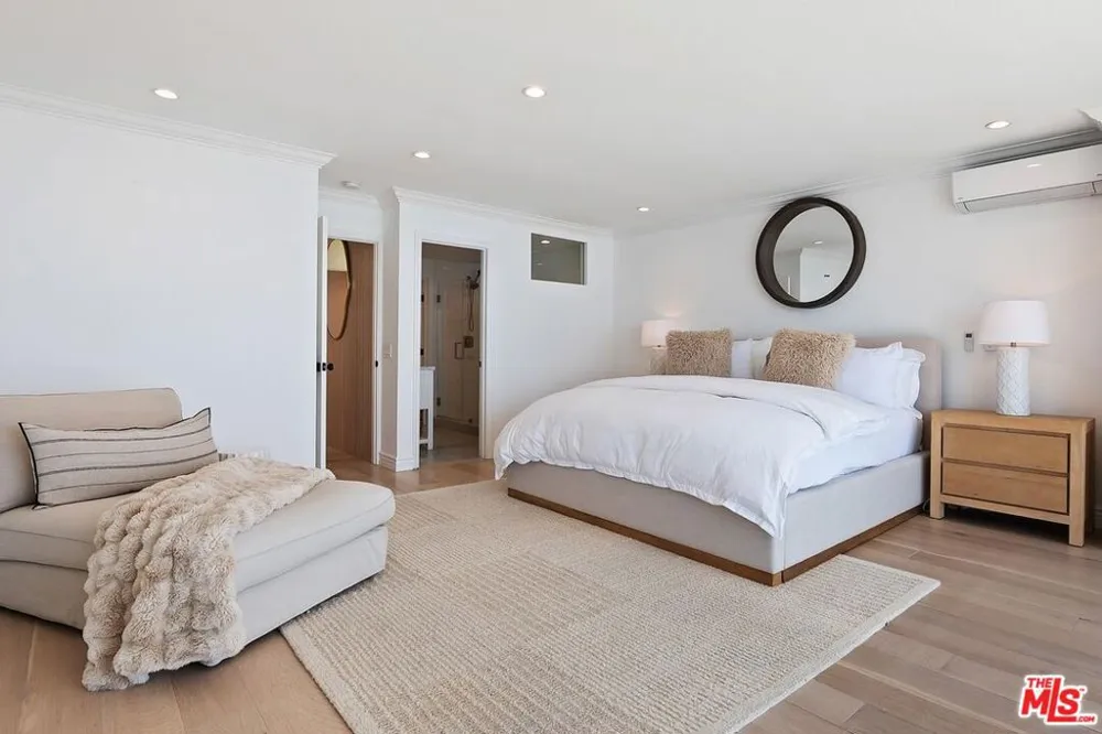 11874 Beach Club Way Malibu, CA 90265