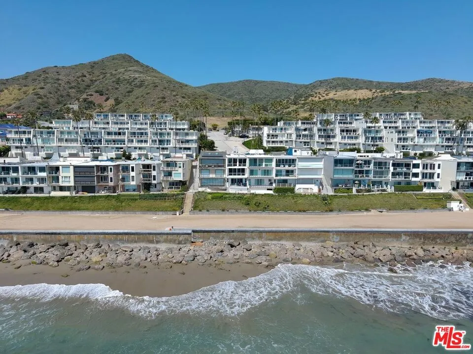 11874 Beach Club Way Malibu, CA 90265