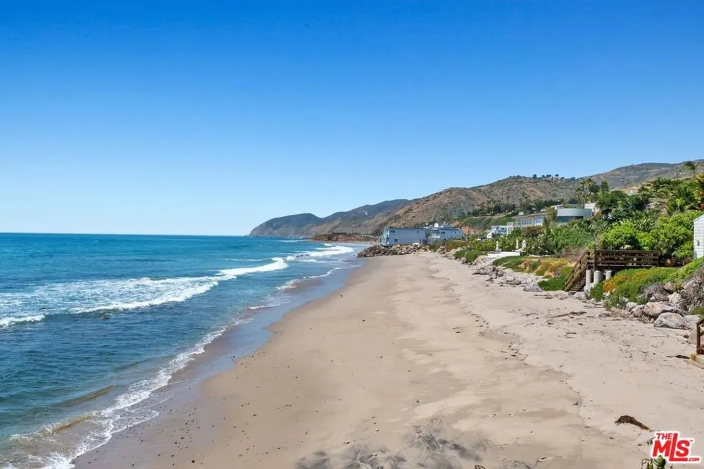 11874 Beach Club Way Malibu, CA 90265