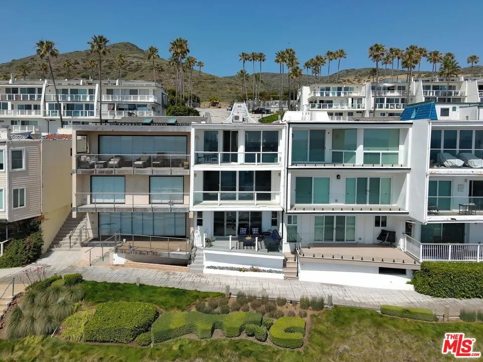 11874 Beach Club Way Malibu, CA 90265