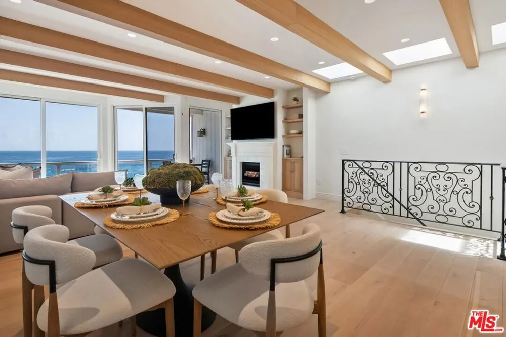 11874 Beach Club Way Malibu, CA 90265