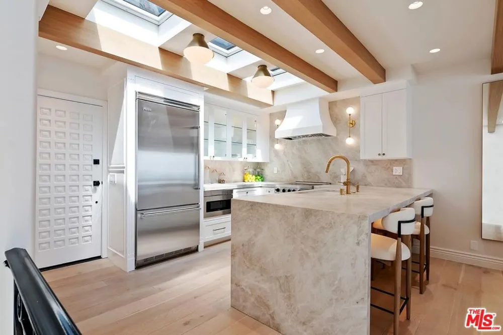 11874 Beach Club Way Malibu, CA 90265
