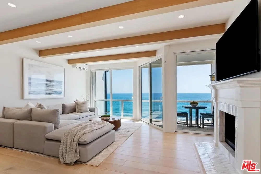 11874 Beach Club Way Malibu, CA 90265