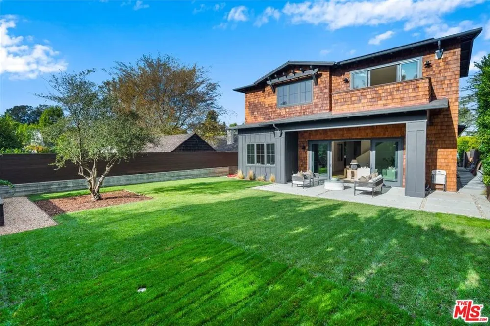 541 S Westgate Avenue Los Angeles, CA 90049