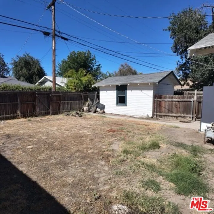 2416 Chester Lane Bakersfield, CA 93304