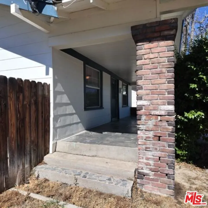 2416 Chester Lane Bakersfield, CA 93304
